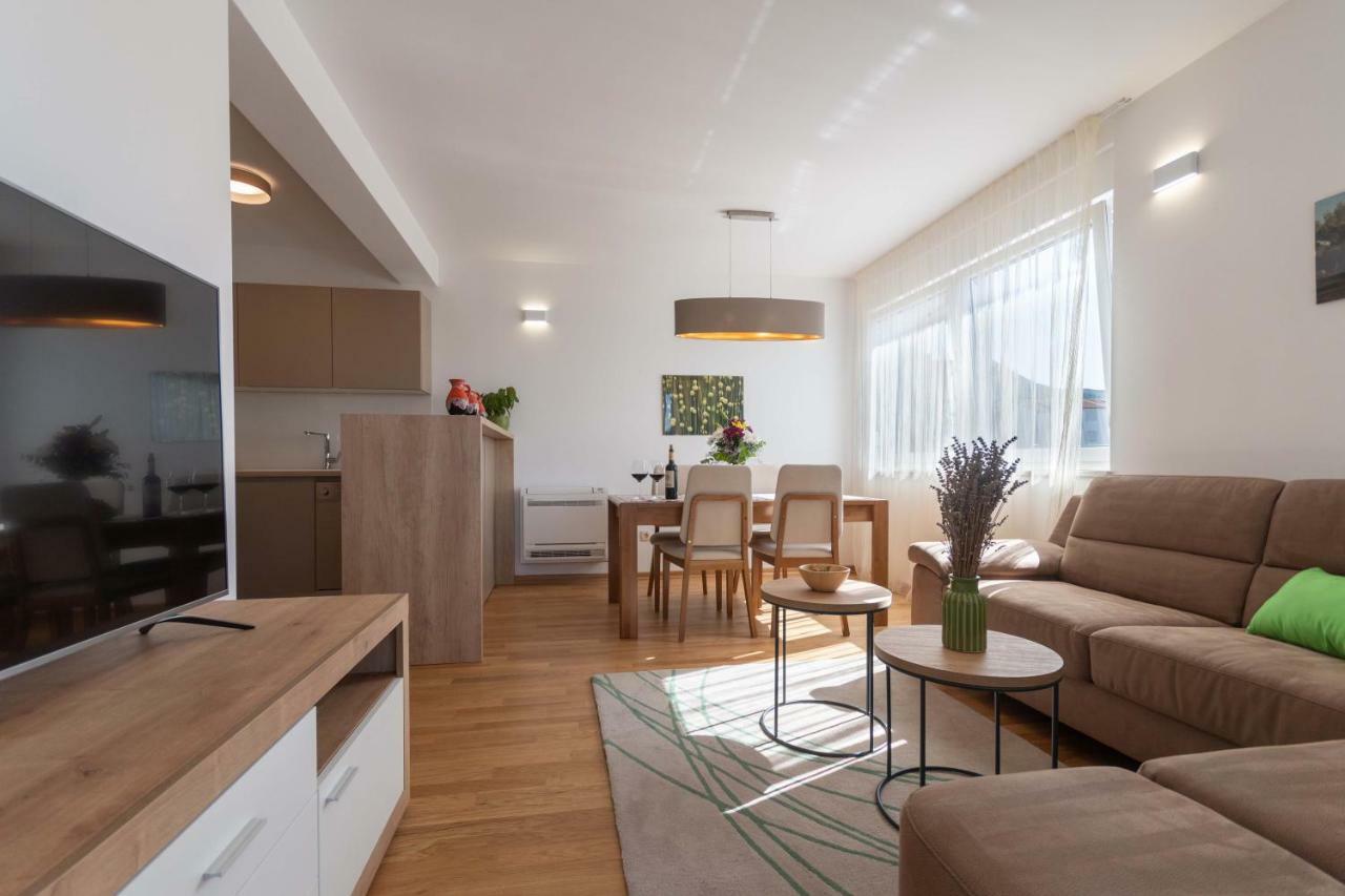 Apartment House Ivan John Podstrana Zewnętrze zdjęcie